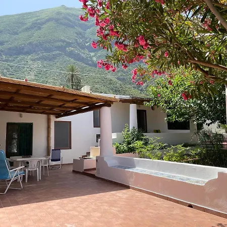 Casa Bouganville Pollara