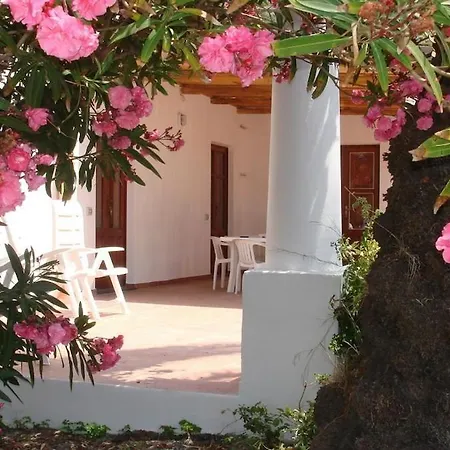 Casa Bouganville Pollara