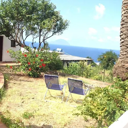 Casa Bouganville Holiday home Pollara